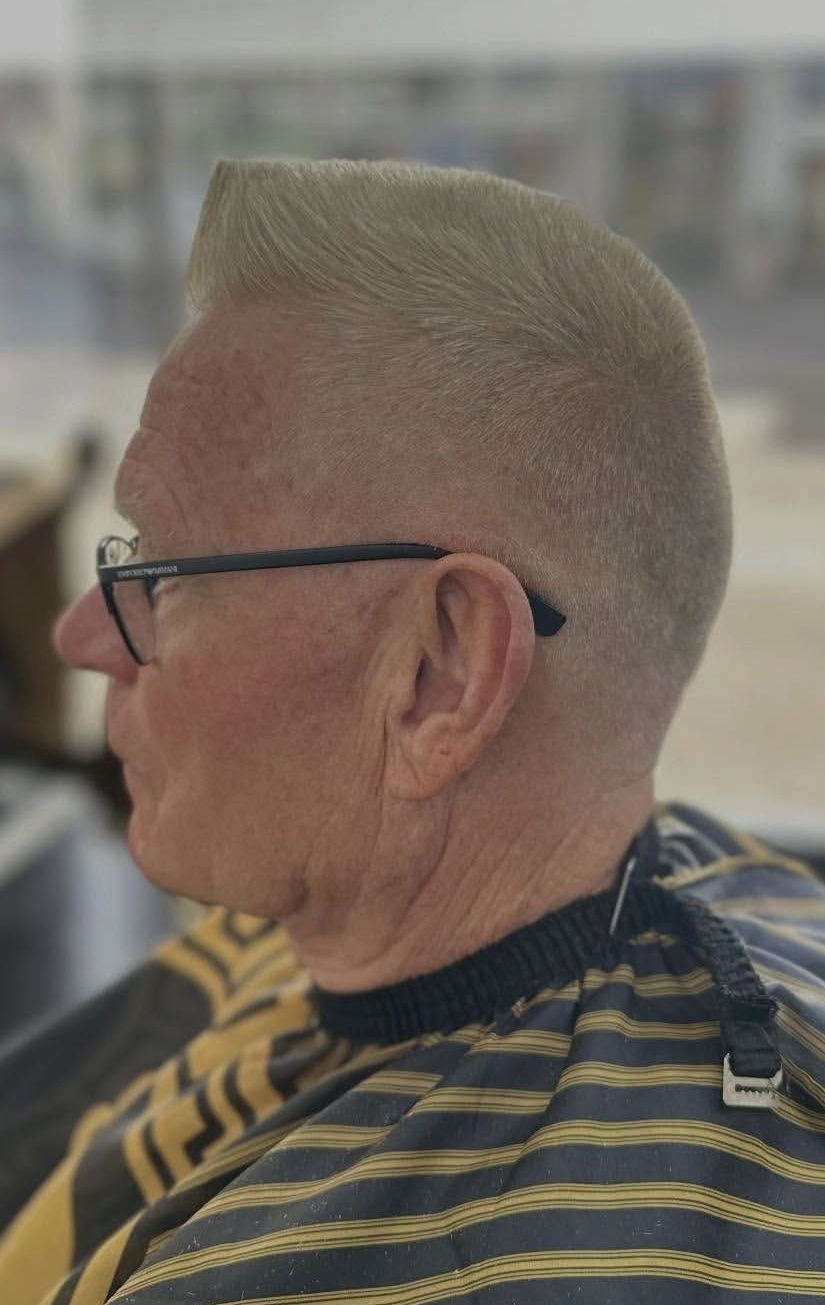 Skin fade met crop top en baardlijn